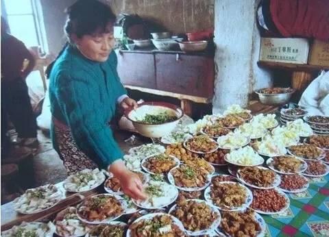 农村吃瓜喝酒视频大全集,吃瓜喝酒视频大全集精彩回顾