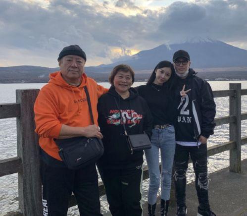 周杰伦空姐吃瓜博主视频,揭秘娱乐圈幕后故事